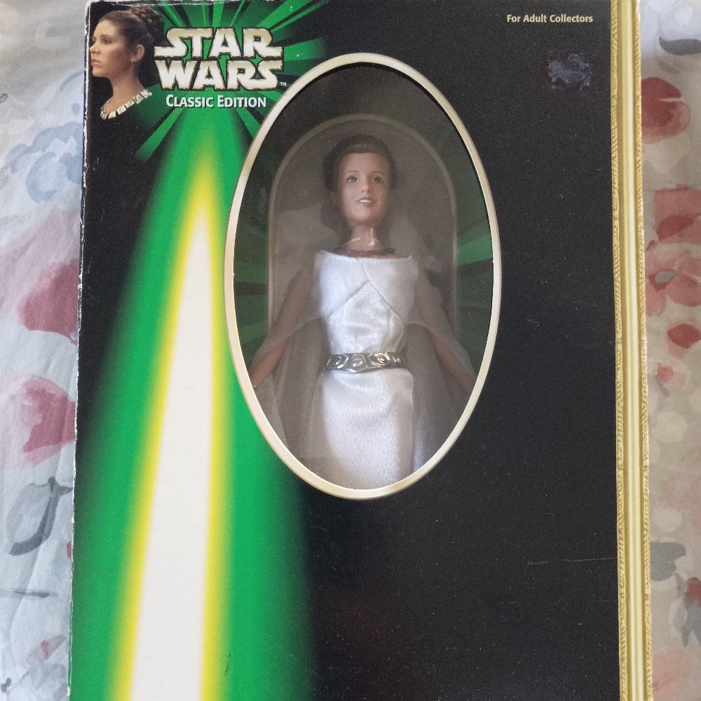 Rare 1999 Portrait Edition Star Wars Princess Leia in Ceremony Gown